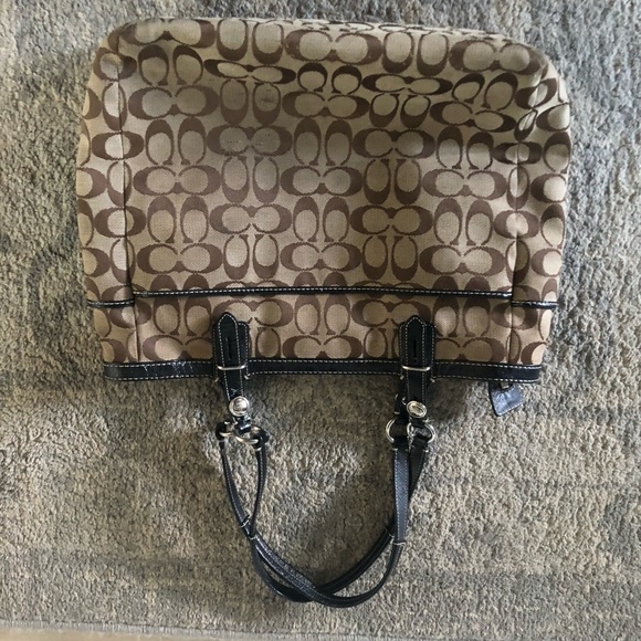 ✨BIG✨ Coach shoulder bag - Picture 2 of 7